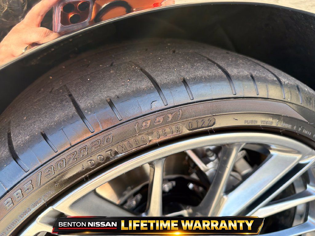 Used 2022 Chevrolet Camaro ZL1 RWD image 8