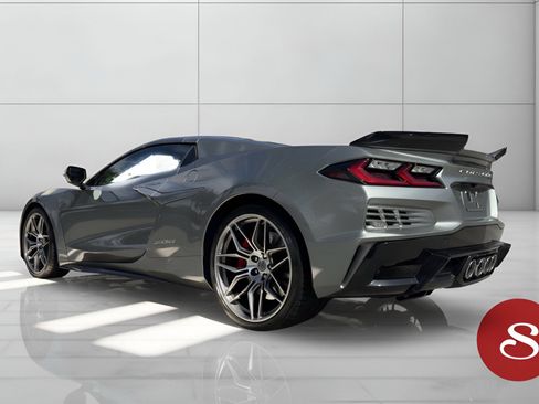 Used 2023 Chevrolet Corvette Z06 w/ Chrome Exterior Badge Package image 3