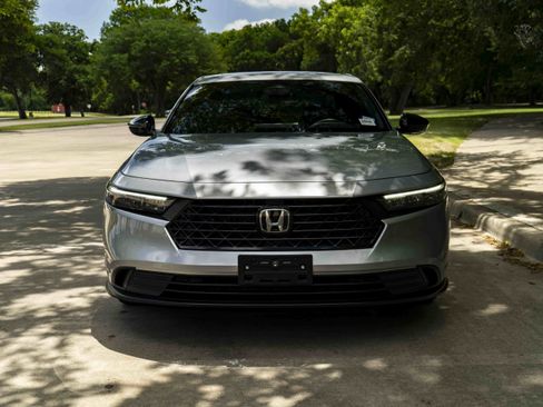 Used 2025 Honda Accord Sport image 3