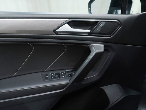 Used 2023 Volkswagen Tiguan SE R-Line image 22