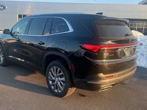 Used 2025 Buick Enclave Preferred w/ Super Cruise Package image 7