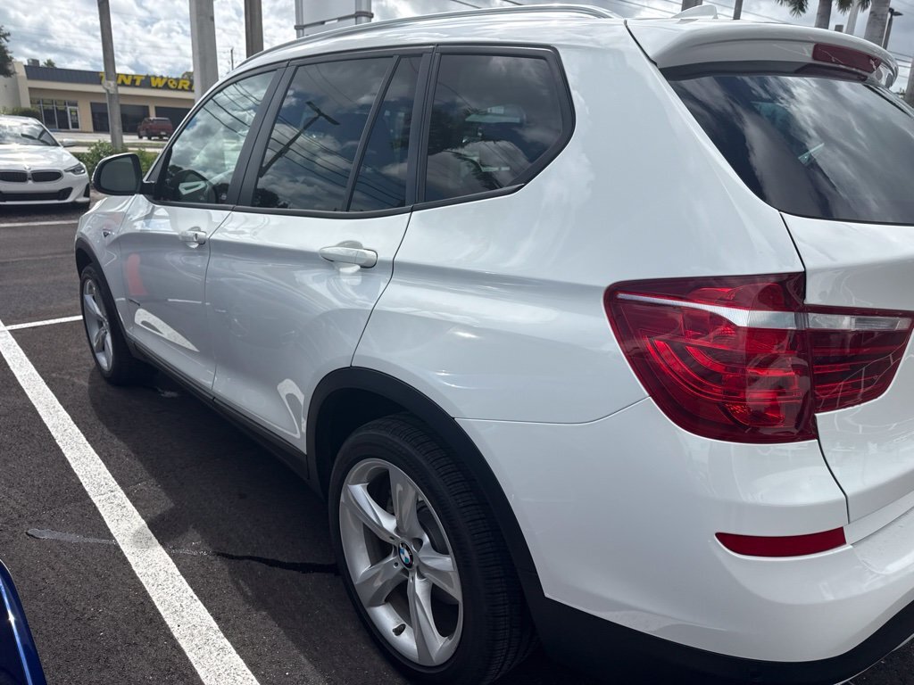 Used 2017 BMW X3 sDrive28i RWD image 10