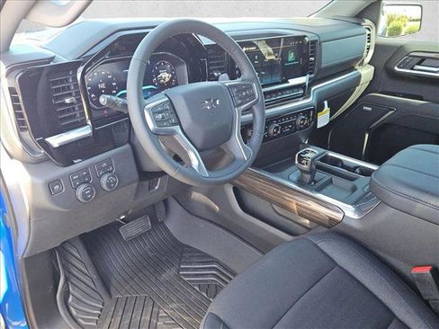 New 2026 Chevrolet Silverado 1500 LT Trail Boss w/ Convenience Package II image 3