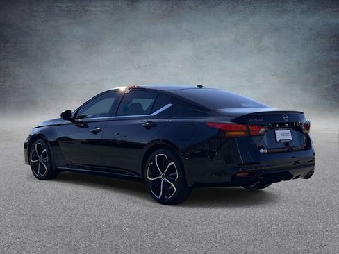 Used 2024 Nissan Altima 2.5 SR w/ SR Premium Package image 6