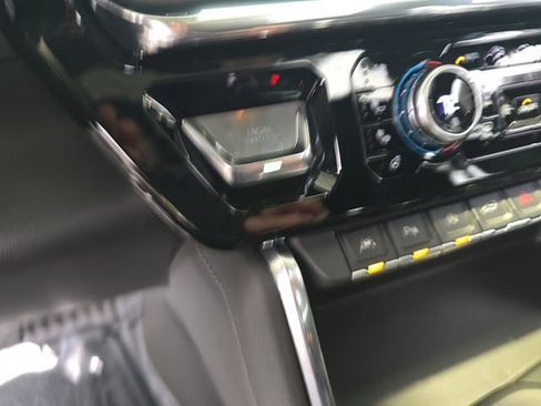 Certified 2025 GMC Sierra 1500 Denali image 20