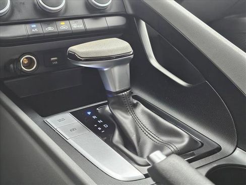 Used 2023 Hyundai Elantra SE w/ Cargo Package image 27