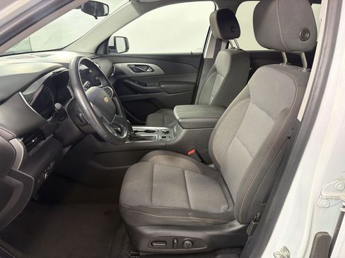 Used 2020 Chevrolet Traverse LT FWD image 5