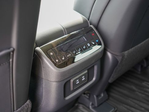 New 2026 INFINITI QX60 Luxe w/ Family Package image 21