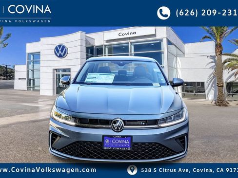 New 2026 Volkswagen Jetta SE image 2