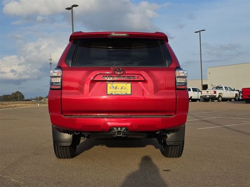 Used 2021 Toyota 4Runner SR5 Premium image 7