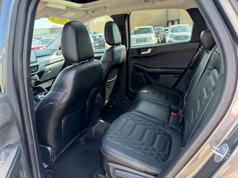 Used 2024 Ford Escape SE w/ PHEV Premium Package FWD image 12