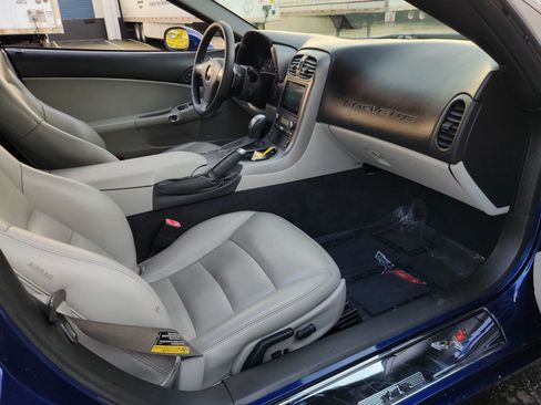 Used 2006 Chevrolet Corvette Convertible w/ Preferred Equipment Group image 19