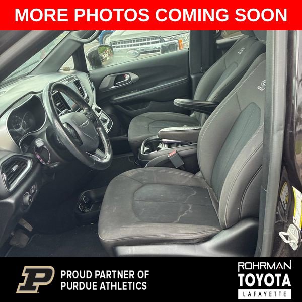 Used 2019 Chrysler Pacifica Touring Plus w/ S Appearance Package FWD image 8