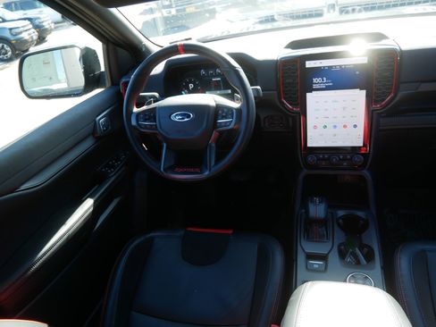 Used 2025 Ford Ranger Raptor image 9