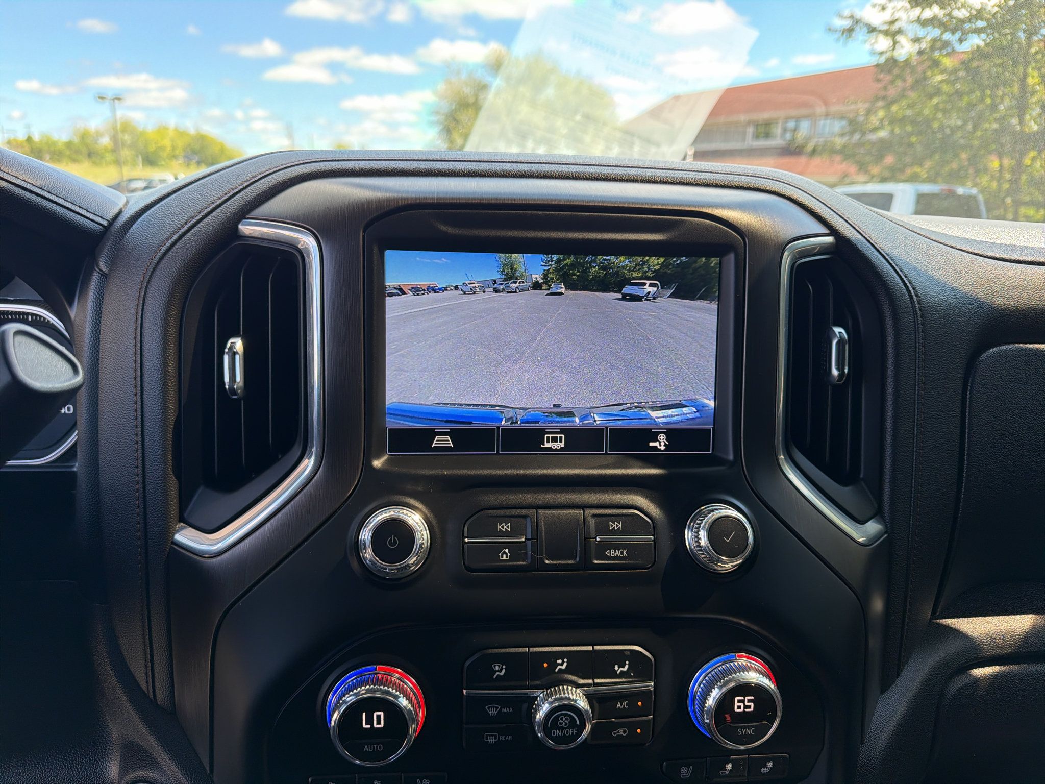 Used 2021 GMC Sierra 1500 AT4 AWD/4WD image 16