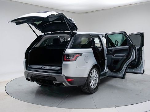 Used 2021 Land Rover Range Rover Sport SE image 21