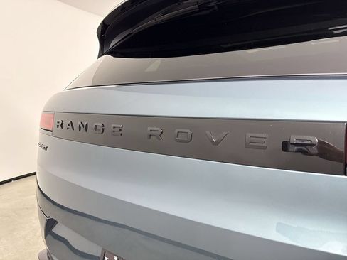 Used 2024 Land Rover Range Rover Sport Autobiography AWD/4WD image 18