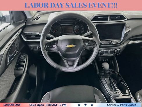 Used 2023 Chevrolet TrailBlazer LT w/ Convenience Package AWD/4WD image 21