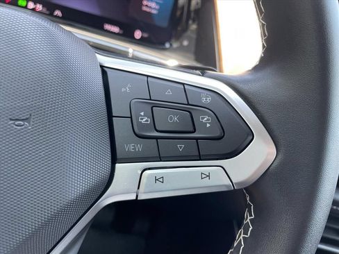 Used 2024 Volkswagen Atlas SE FWD image 23