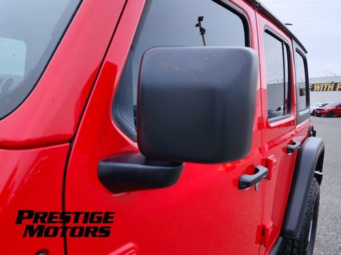 Used 2022 Jeep Wrangler Unlimited Rubicon w/ Steel Bumper Group AWD/4WD image 14