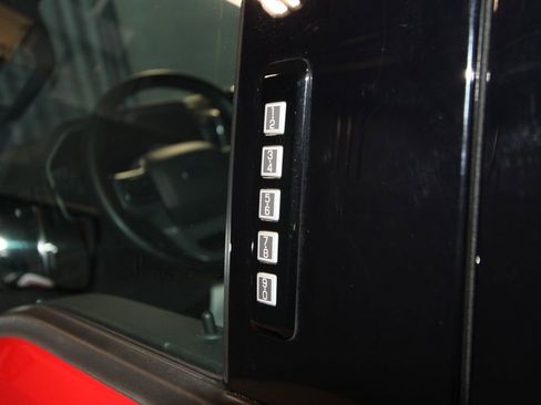 Used 2023 Ford F150 Lariat image 37