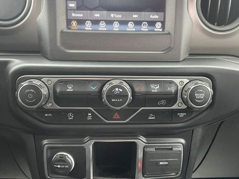 Used 2022 Jeep Gladiator Sport w/ Trailer Tow Package image 33