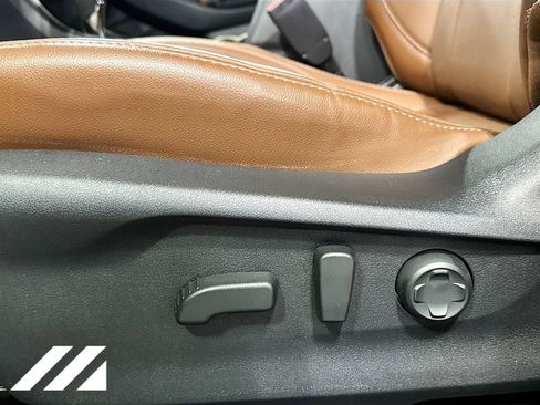 Used 2025 Subaru Ascent Touring AWD/4WD image 23