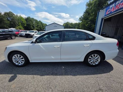 Used 2013 Volkswagen Passat 2.5 S FWD image 8