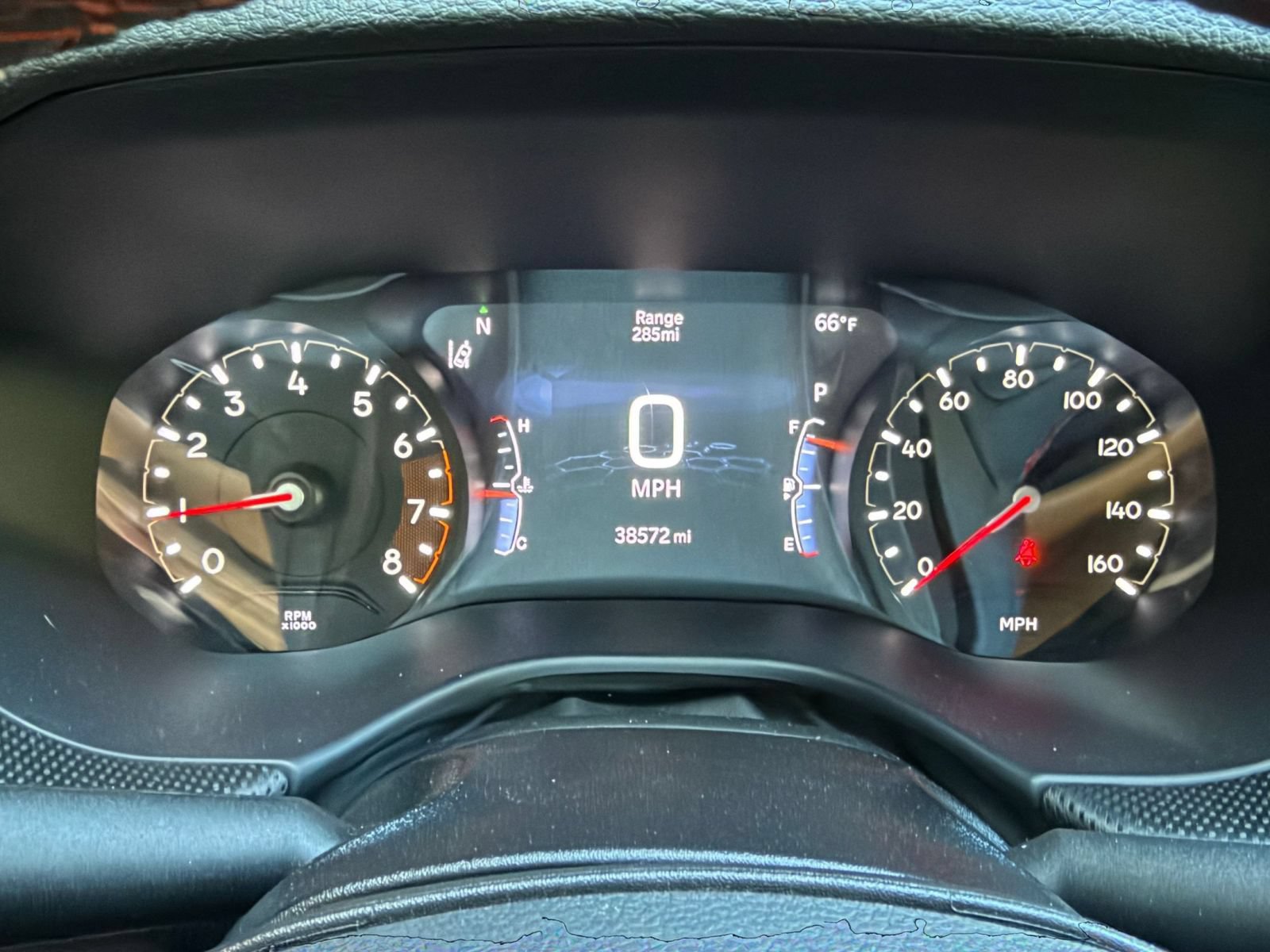 Used 2025 Jeep Compass Trailhawk AWD/4WD image 39
