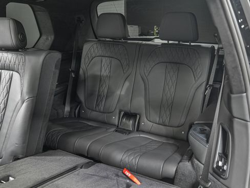 Used 2023 BMW X7 xDrive40i w/ Executive Package image 30