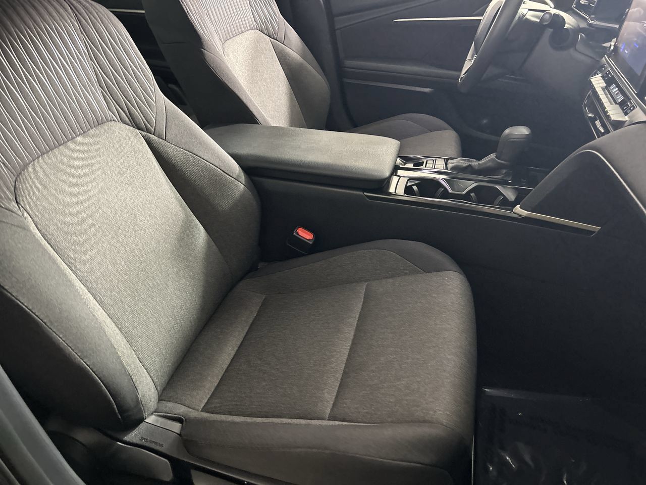 Used 2025 Toyota Camry LE w/ Convenience Package FWD image 27
