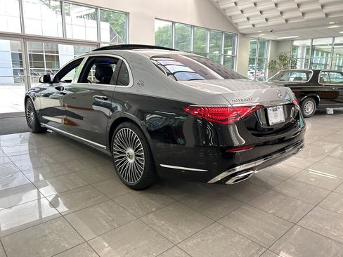 Certified 2024 Mercedes-Benz Maybach S 580 4MATIC image 12