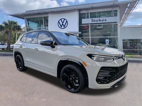 New 2026 Volkswagen Tiguan SE R-Line FWD image 1