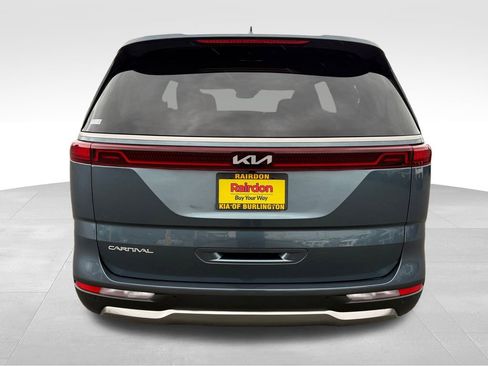 Certified 2024 Kia Carnival SX Prestige image 8