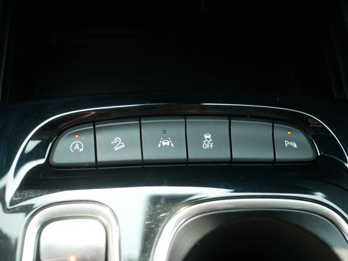 Used 2023 Buick Envision Preferred AWD/4WD image 32
