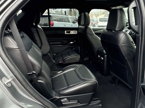 Used 2022 Ford Explorer ST w/ Equipment Group 401A image 10