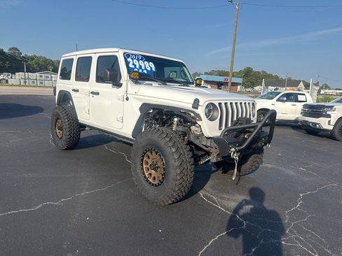 Used 2019 Jeep Wrangler Unlimited Rubicon AWD/4WD image 7