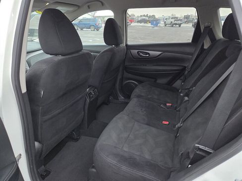 Used 2016 Nissan Rogue SV image 11