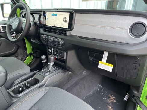 New 2026 Jeep Gladiator Sport image 3