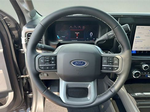 New 2026 Ford F250 Lariat w/ Black Appearance Package AWD/4WD image 18