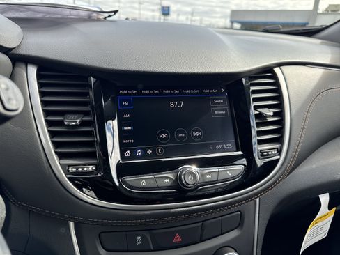 Used 2022 Chevrolet Trax LS w/ Tint and Cruise Package image 13