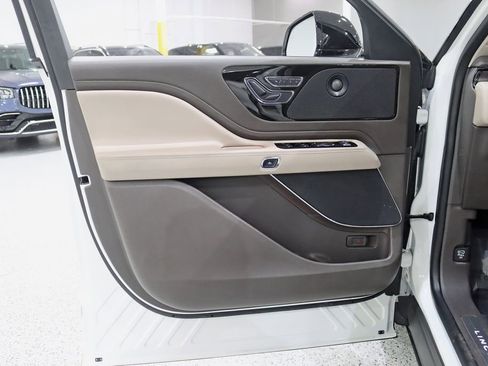 Used 2024 Lincoln Aviator Reserve w/ Equipment Group 201A AWD/4WD image 33