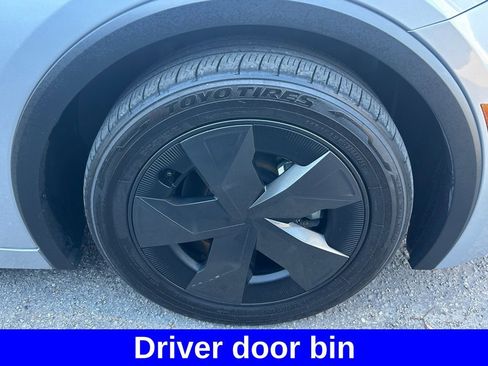 Used 2024 Toyota Prius LE image 16