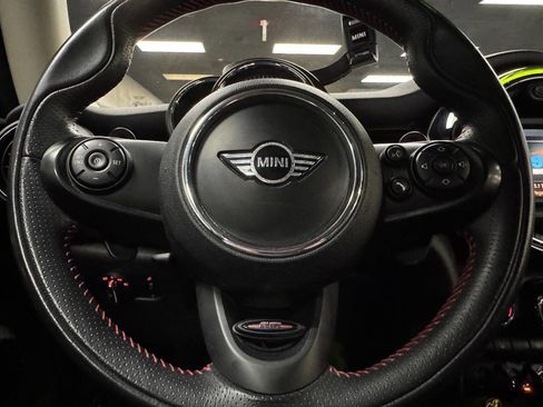 Used 2019 MINI Cooper S w/ Signature Upholstery Package image 22