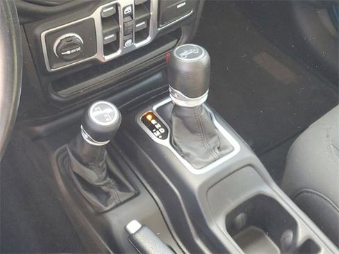 Used 2020 Jeep Wrangler Unlimited Sport S image 24