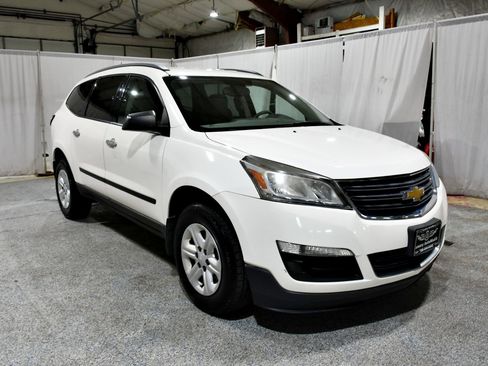 Used 2015 Chevrolet Traverse LS image 3