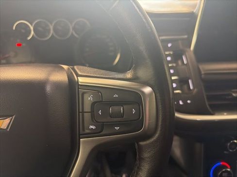 Used 2021 Chevrolet Tahoe LT w/ LT Signature Package image 38