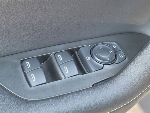 Used 2023 Chevrolet Blazer LT image 11