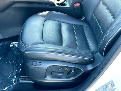 Used 2025 MAZDA CX-5 AWD 2.5 S w/ Preferred Package image 19