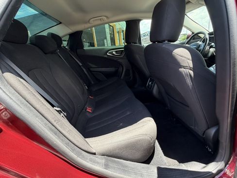 Used 2015 Chrysler 200 Limited w/ Convenience Group FWD image 23